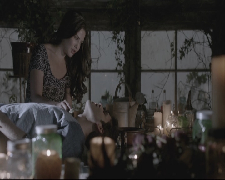 VampireDiariesWorld-dot-org_TheOriginals1x21TheBattleOfNewOrleans-deletedscene0124.jpg