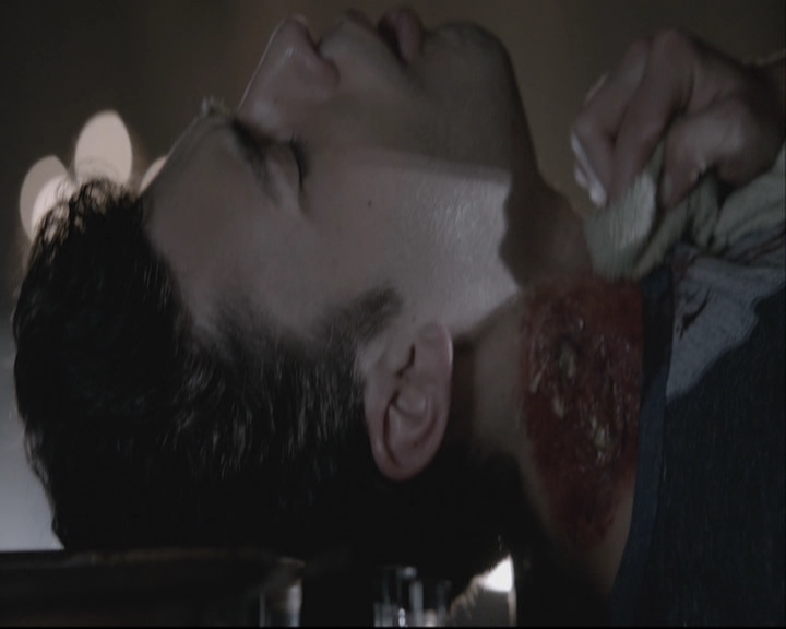 VampireDiariesWorld-dot-org_TheOriginals1x21TheBattleOfNewOrleans-deletedscene0135.jpg