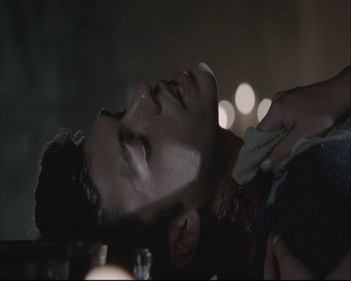 VampireDiariesWorld-dot-org_TheOriginals1x21TheBattleOfNewOrleans-deletedscene0143.jpg