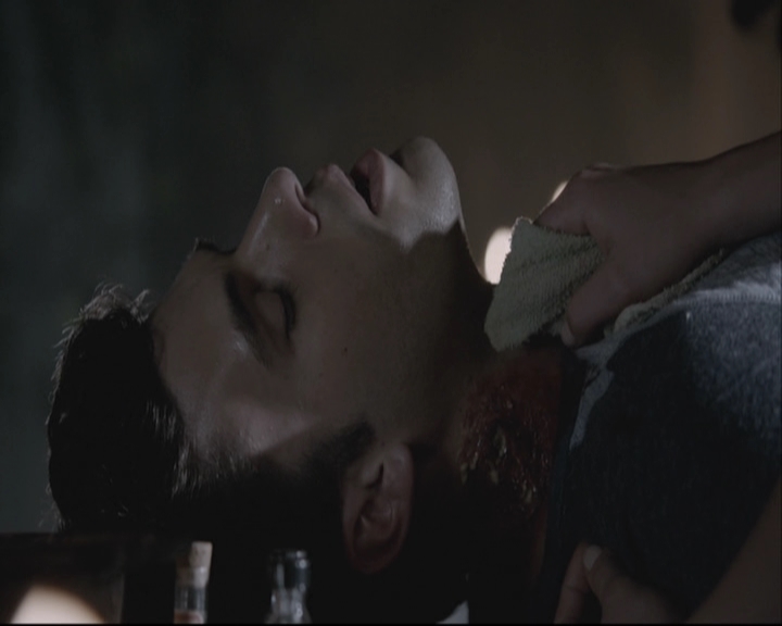 VampireDiariesWorld-dot-org_TheOriginals1x21TheBattleOfNewOrleans-deletedscene0150.jpg