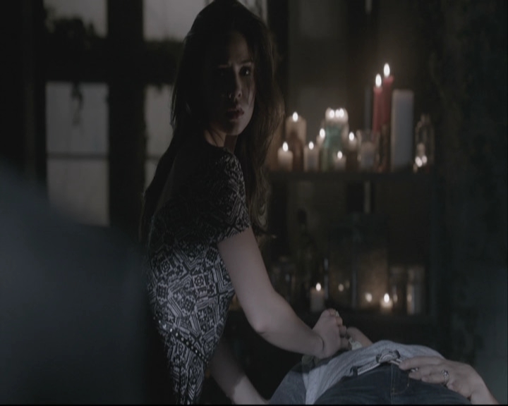 VampireDiariesWorld-dot-org_TheOriginals1x21TheBattleOfNewOrleans-deletedscene0159.jpg