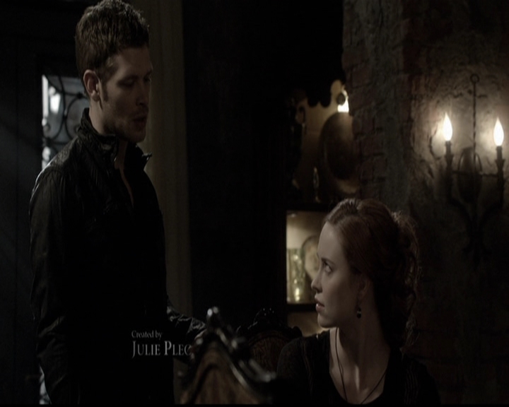 VampireDiariesWorld-dot-org_TheOriginals1x21TheBattleOfNewOrleans0240.jpg