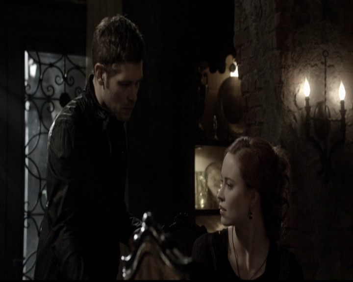 VampireDiariesWorld-dot-org_TheOriginals1x21TheBattleOfNewOrleans0242.jpg