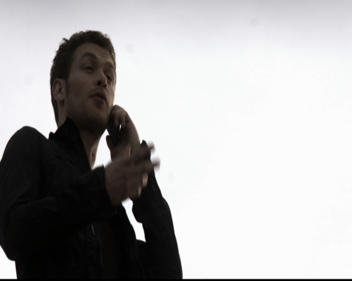 VampireDiariesWorld-dot-org_TheOriginals1x21TheBattleOfNewOrleans0526.jpg