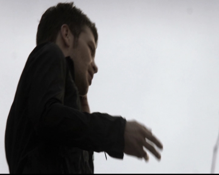 VampireDiariesWorld-dot-org_TheOriginals1x21TheBattleOfNewOrleans0542.jpg