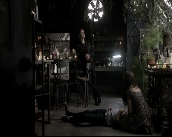 VampireDiariesWorld-dot-org_TheOriginals1x21TheBattleOfNewOrleans0591.jpg