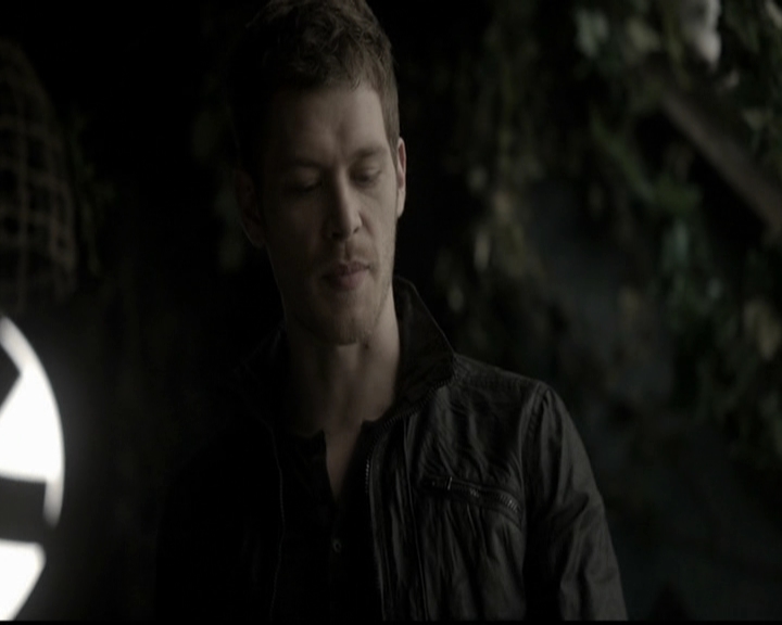 VampireDiariesWorld-dot-org_TheOriginals1x21TheBattleOfNewOrleans0600.jpg