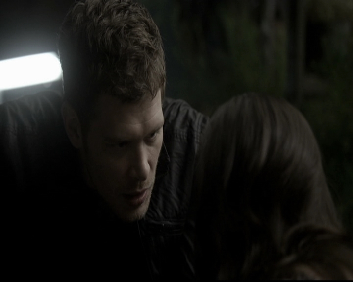 VampireDiariesWorld-dot-org_TheOriginals1x21TheBattleOfNewOrleans0607.jpg