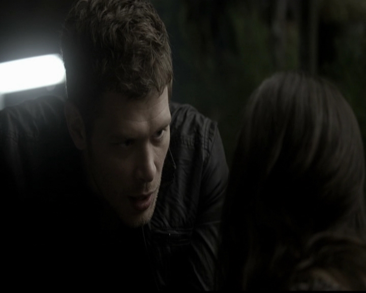 VampireDiariesWorld-dot-org_TheOriginals1x21TheBattleOfNewOrleans0608.jpg