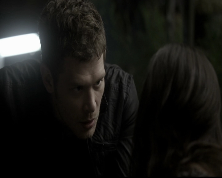 VampireDiariesWorld-dot-org_TheOriginals1x21TheBattleOfNewOrleans0609.jpg