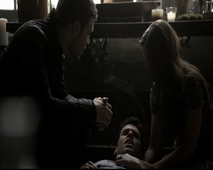 VampireDiariesWorld-dot-org_TheOriginals1x21TheBattleOfNewOrleans0619.jpg