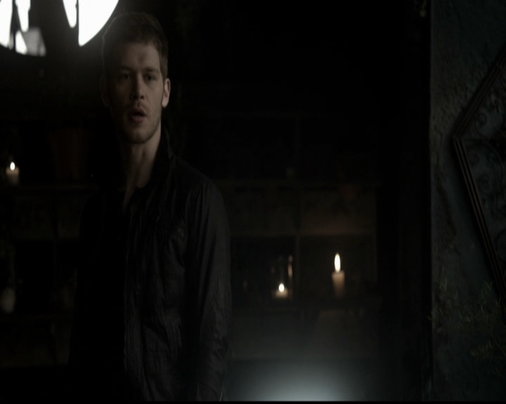 VampireDiariesWorld-dot-org_TheOriginals1x21TheBattleOfNewOrleans0640.jpg