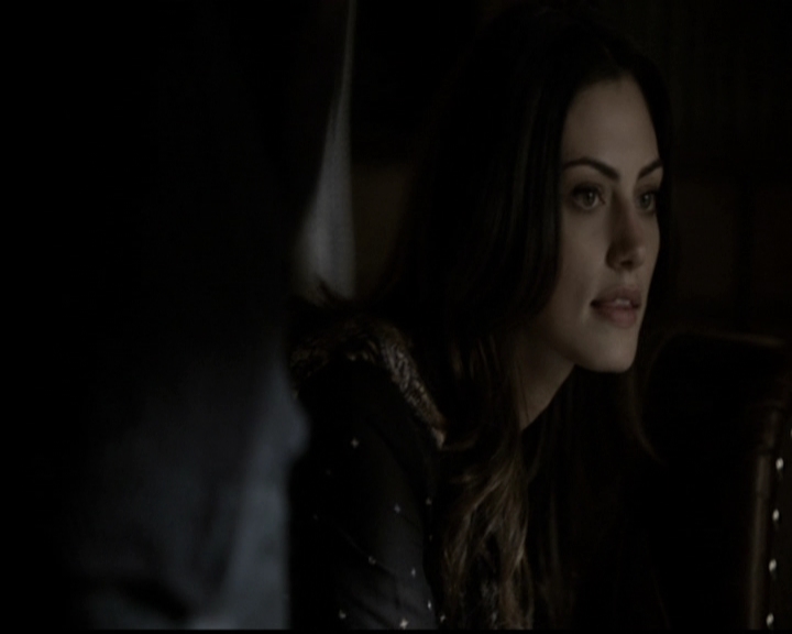 VampireDiariesWorld-dot-org_TheOriginals1x21TheBattleOfNewOrleans0819.jpg