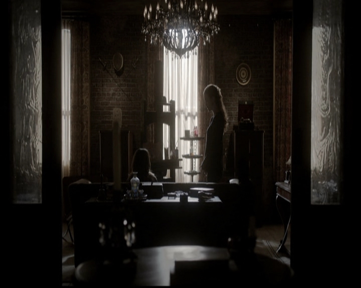 VampireDiariesWorld-dot-org_TheOriginals1x21TheBattleOfNewOrleans0827.jpg