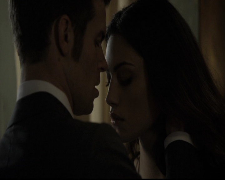 VampireDiariesWorld-dot-org_TheOriginals1x21TheBattleOfNewOrleans1188.jpg