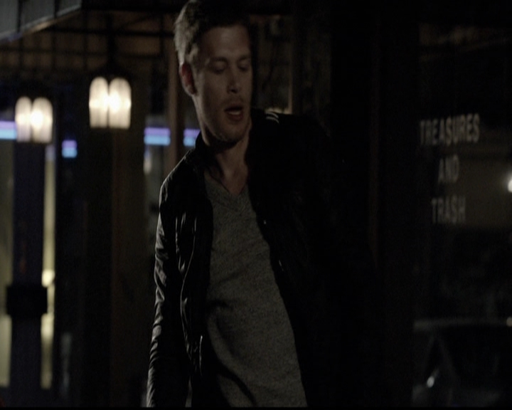 VampireDiariesWorld-dot-org_TheOriginals1x21TheBattleOfNewOrleans1681.jpg