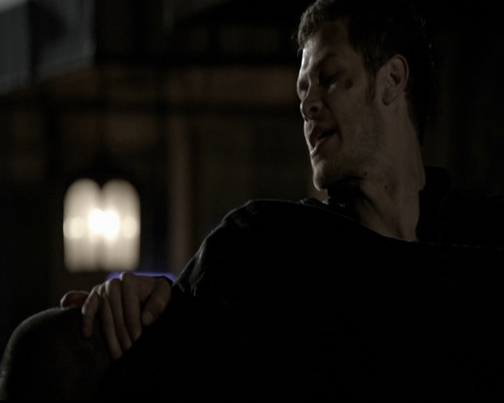 VampireDiariesWorld-dot-org_TheOriginals1x21TheBattleOfNewOrleans1705.jpg