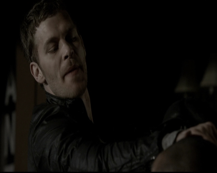 VampireDiariesWorld-dot-org_TheOriginals1x21TheBattleOfNewOrleans1706.jpg