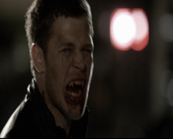 VampireDiariesWorld-dot-org_TheOriginals1x21TheBattleOfNewOrleans1788.jpg