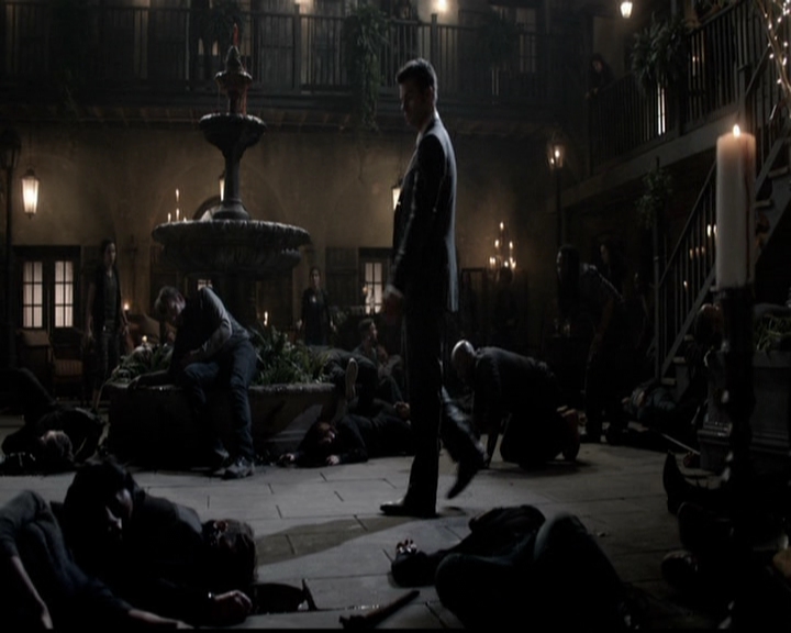 VampireDiariesWorld-dot-org_TheOriginals1x21TheBattleOfNewOrleans1794.jpg