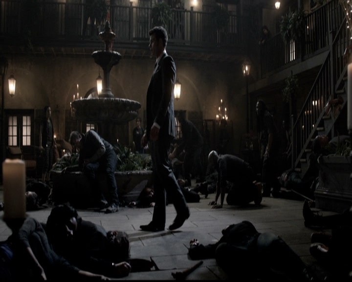 VampireDiariesWorld-dot-org_TheOriginals1x21TheBattleOfNewOrleans1795.jpg