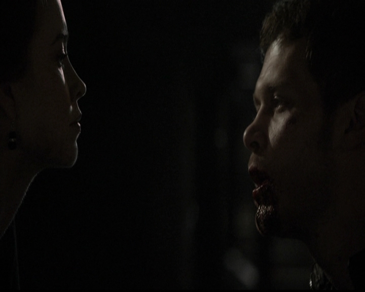 VampireDiariesWorld-dot-org_TheOriginals1x21TheBattleOfNewOrleans1905.jpg