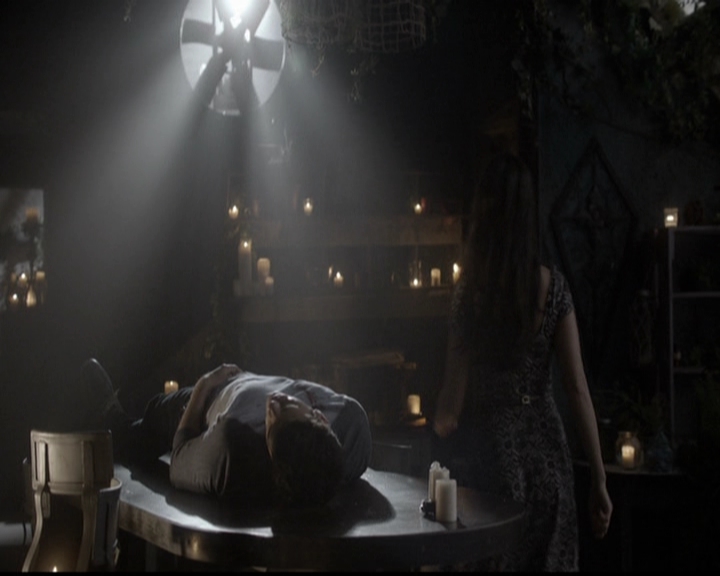 VampireDiariesWorld-dot-org_TheOriginals1x21TheBattleOfNewOrleans1970.jpg