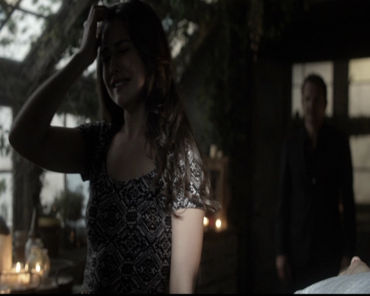 VampireDiariesWorld-dot-org_TheOriginals1x21TheBattleOfNewOrleans1971.jpg