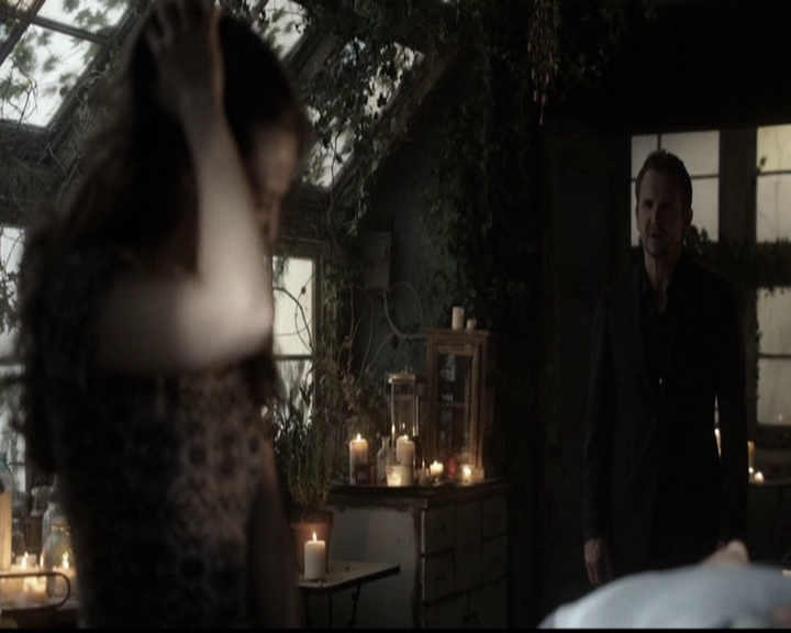 VampireDiariesWorld-dot-org_TheOriginals1x21TheBattleOfNewOrleans1973.jpg