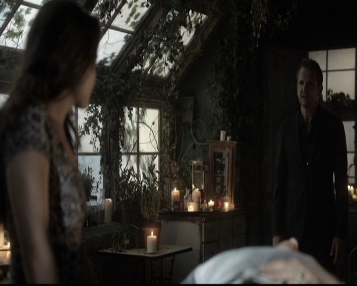 VampireDiariesWorld-dot-org_TheOriginals1x21TheBattleOfNewOrleans1976.jpg