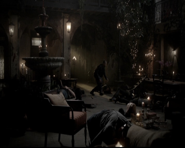 VampireDiariesWorld-dot-org_TheOriginals1x21TheBattleOfNewOrleans2181.jpg