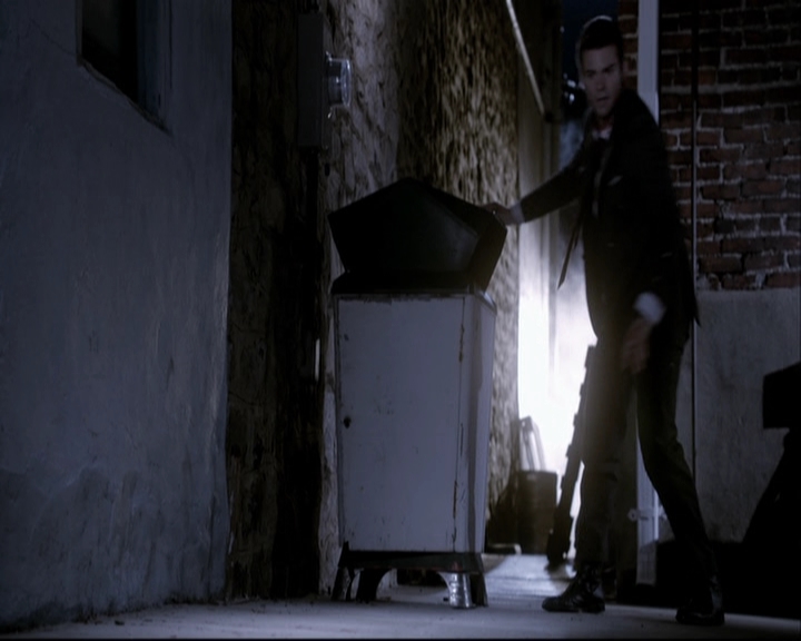 VampireDiariesWorld-dot-org_TheOriginals1x22FromACradleToAGrave-deletedscene0223.jpg