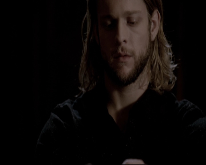 VampireDiariesWorld-dot-org_TheOriginals1x22FromACradleToAGrave-deletedscene0305.jpg