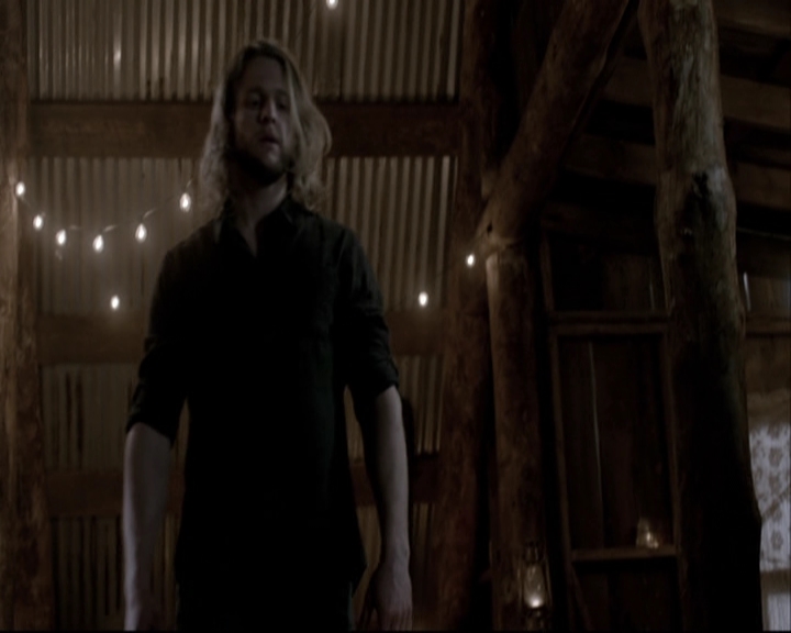 VampireDiariesWorld-dot-org_TheOriginals1x22FromACradleToAGrave-deletedscene0403.jpg