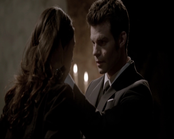 VampireDiariesWorld-dot-org_TheOriginals1x22FromACradleToAGrave-deletedscene0515.jpg