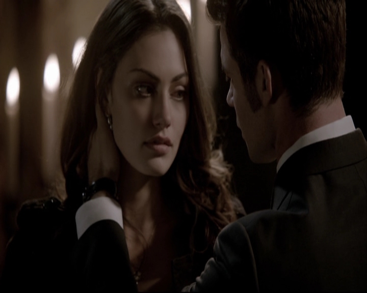 VampireDiariesWorld-dot-org_TheOriginals1x22FromACradleToAGrave-deletedscene0516.jpg