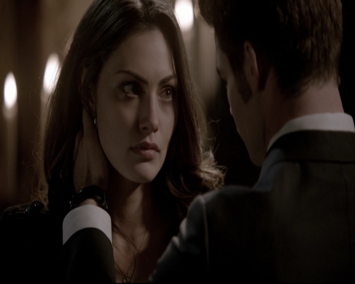 VampireDiariesWorld-dot-org_TheOriginals1x22FromACradleToAGrave-deletedscene0525.jpg