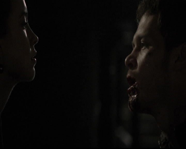 VampireDiariesWorld-dot-org_TheOriginals1x22FromACradleToAGrave1892.jpg