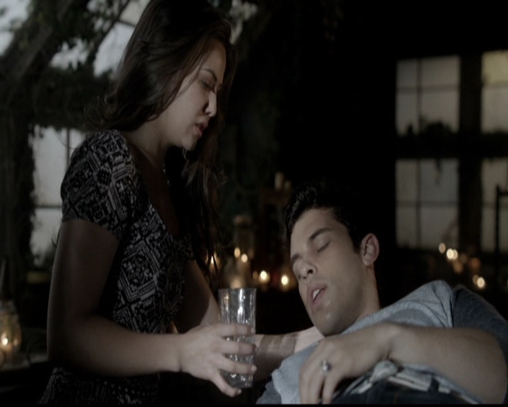 VampireDiariesWorld-dot-org_TheOriginals1x22FromACradleToAGrave1948.jpg