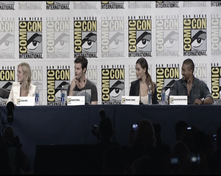 VampireDiariesWorld-dot-org_TheOriginalsS1-2013ComicConPanel0090.jpg