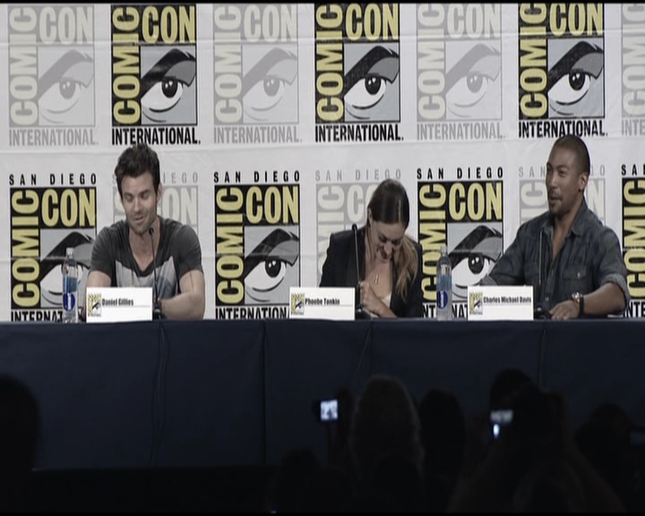 VampireDiariesWorld-dot-org_TheOriginalsS1-2013ComicConPanel0132.jpg