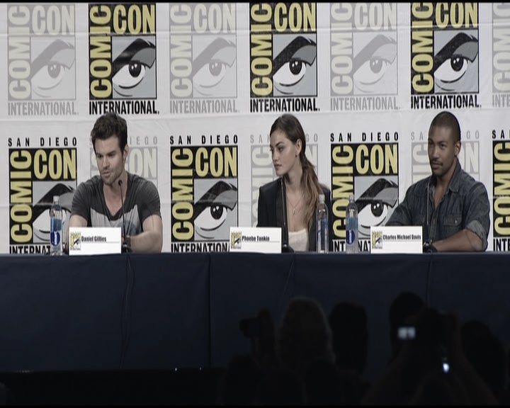 VampireDiariesWorld-dot-org_TheOriginalsS1-2013ComicConPanel0147.jpg