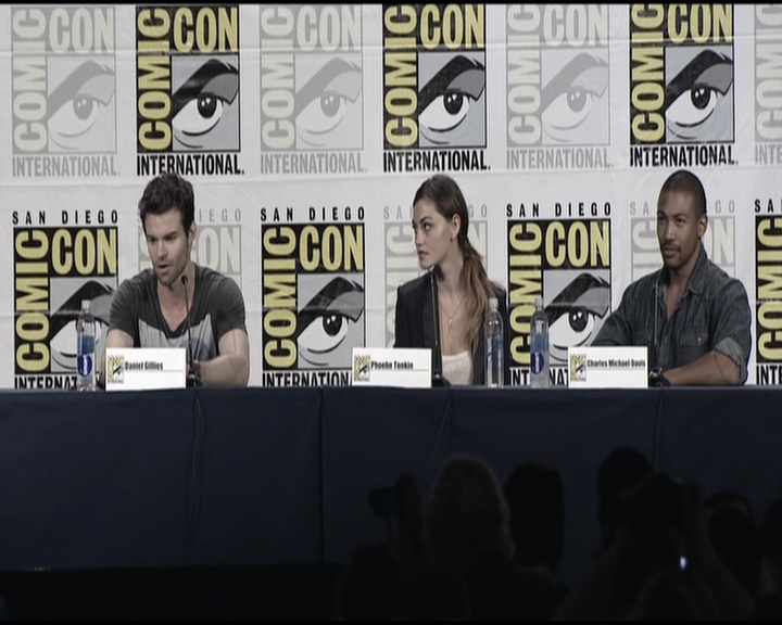 VampireDiariesWorld-dot-org_TheOriginalsS1-2013ComicConPanel0148.jpg