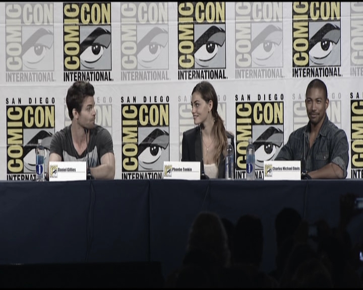 VampireDiariesWorld-dot-org_TheOriginalsS1-2013ComicConPanel0156.jpg