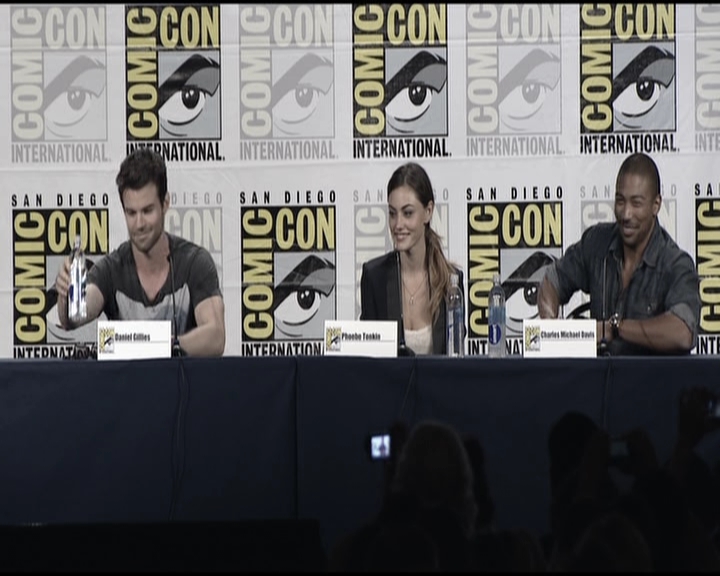 VampireDiariesWorld-dot-org_TheOriginalsS1-2013ComicConPanel0162.jpg