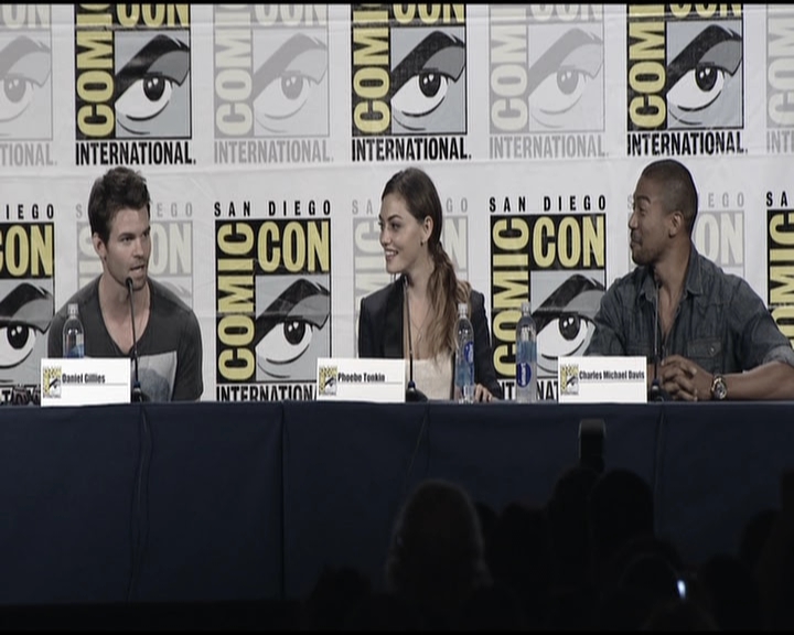 VampireDiariesWorld-dot-org_TheOriginalsS1-2013ComicConPanel0339.jpg