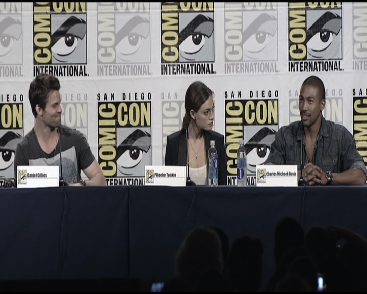 VampireDiariesWorld-dot-org_TheOriginalsS1-2013ComicConPanel0416.jpg