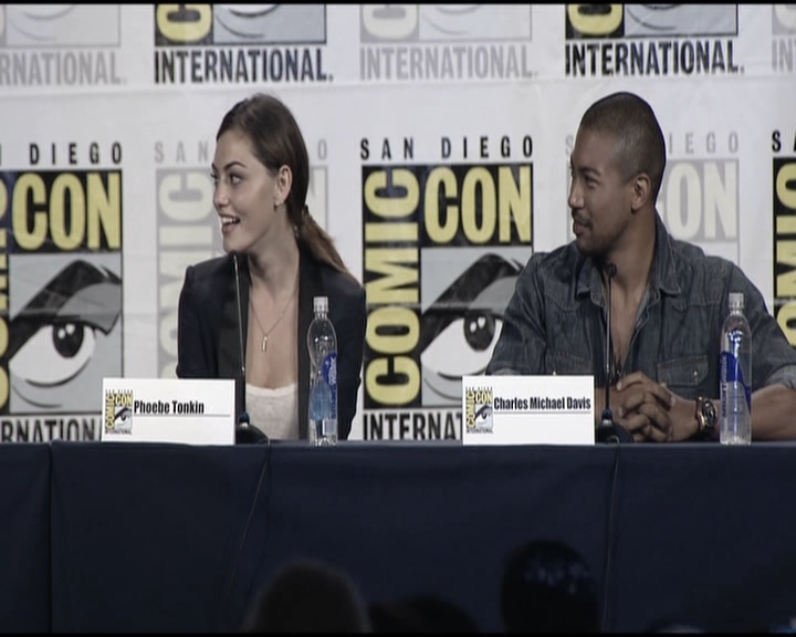 VampireDiariesWorld-dot-org_TheOriginalsS1-2013ComicConPanel0544.jpg