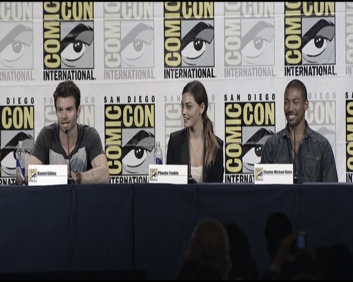 VampireDiariesWorld-dot-org_TheOriginalsS1-2013ComicConPanel1391.jpg