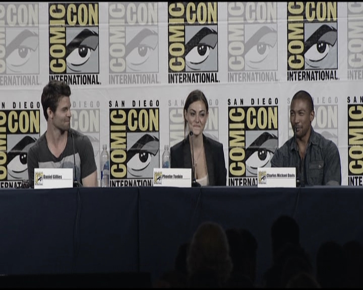 VampireDiariesWorld-dot-org_TheOriginalsS1-2013ComicConPanel1615.jpg